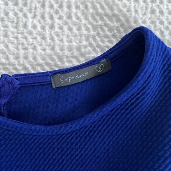 Dress - Picture 2 of 2